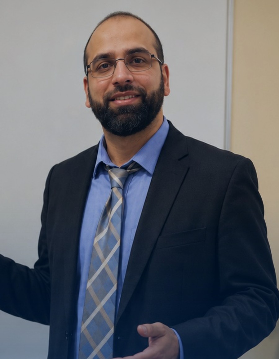 Mr Sheraz from MathsTutorHelp